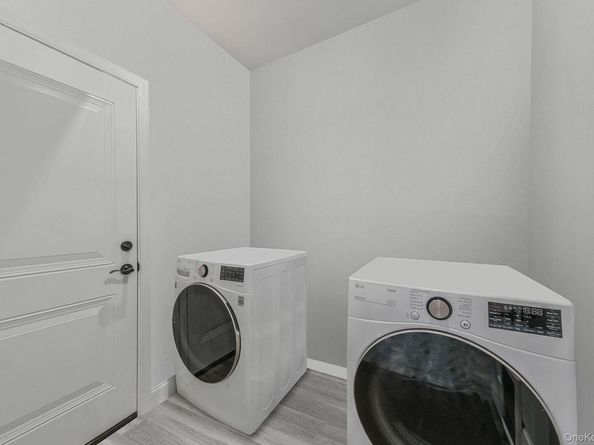 208 Belmont Circle, Yaphank NY 11980