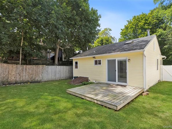 8 Dogwood Road, Rocky Point NY 11778