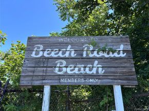 8 Dogwood Road, Rocky Point NY 11778