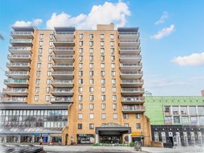 133-36 41st rd 7B, Flushing NY 11354