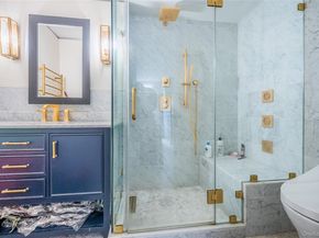 133-36 41st rd 7B, Flushing NY 11354