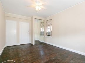 2 Townhouse Place 3N, Great Neck NY 11021