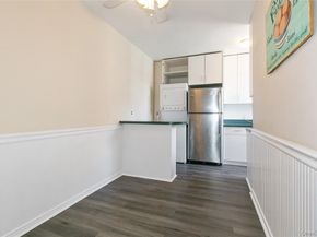 2 Townhouse Place 3N, Great Neck NY 11021