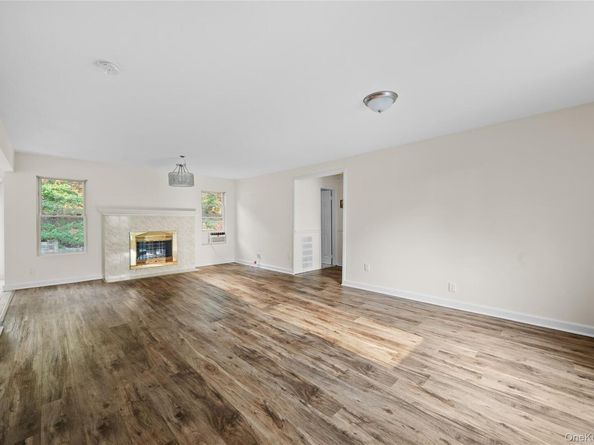 59 Breeze Avenue, Ronkonkoma NY 11779