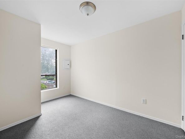 59 Breeze Avenue, Ronkonkoma NY 11779