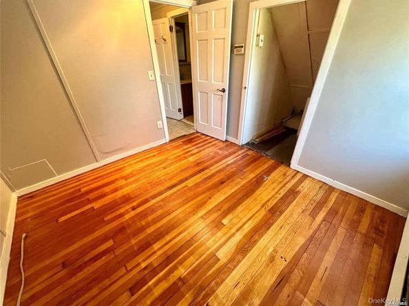 217 Hillside Avenue, New Hyde Park NY 11040