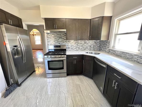 217 Hillside Avenue, New Hyde Park NY 11040