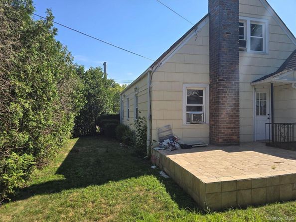 217 Hillside Avenue, New Hyde Park NY 11040