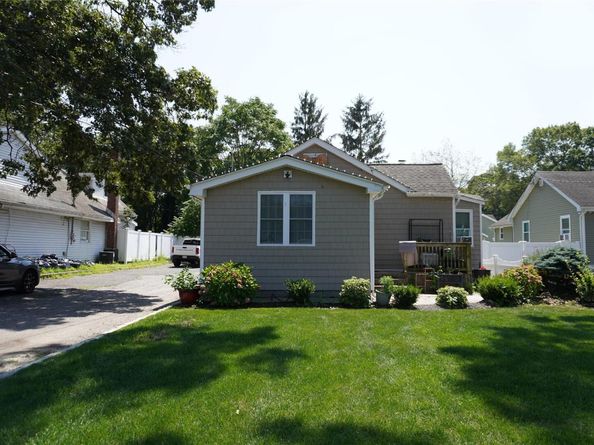 8 Maplewood Avenue, Brookhaven NY 11784
