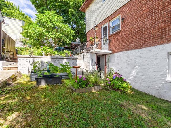 279 Mary Lou Avenue, Yonkers NY 10703