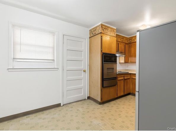 279 Mary Lou Avenue, Yonkers NY 10703