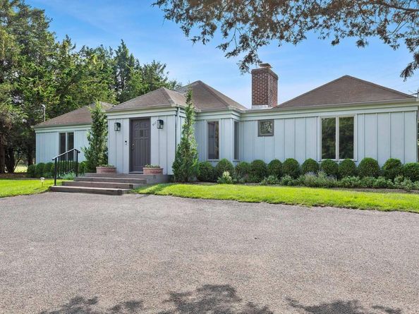 411 N Main Street, Southampton NY 11968