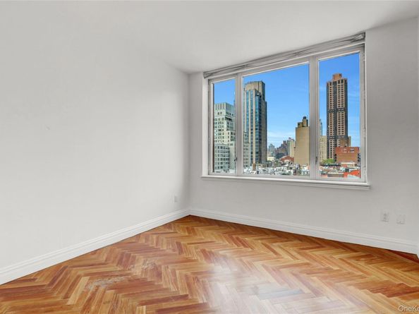 90 E End Avenue 10B, New York (Manhattan) NY 10028