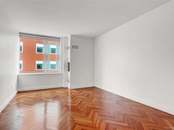 90 E End Avenue 10B, New York (Manhattan) NY 10028