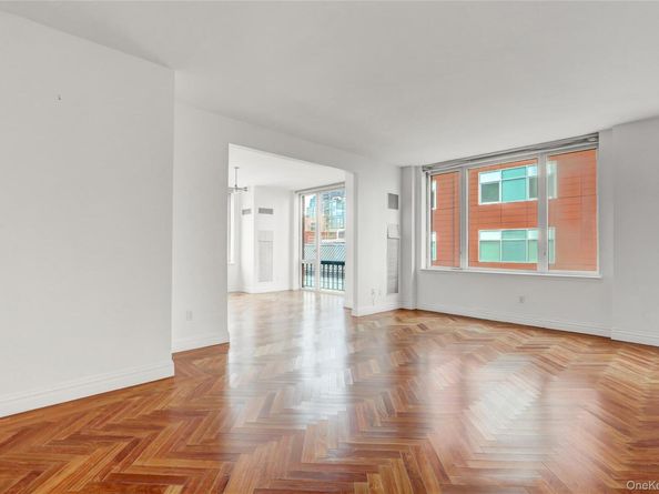 90 E End Avenue 10B, New York (Manhattan) NY 10028