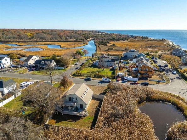 304 S Dunton Avenue, East Patchogue NY 11772