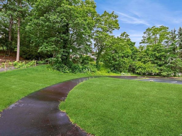 2 Godfrey Lane, Huntington NY 11743