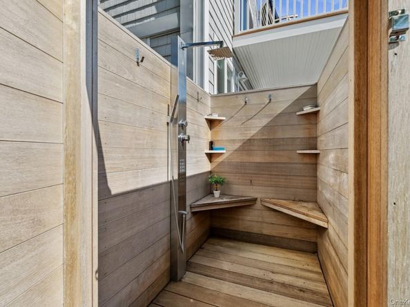 81 Beach Road, Aquebogue NY 11931