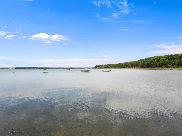 715 Hands Creek Road, East Hampton NY 11937