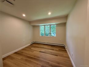 7 Northwood Court, Dix Hills NY 11746