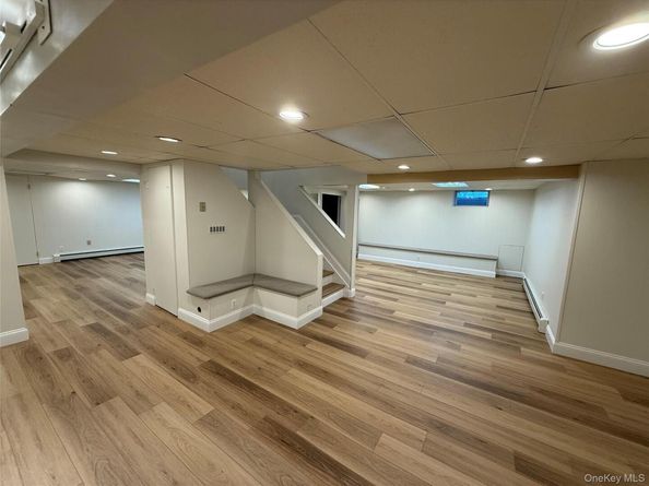 7 Northwood Court, Dix Hills NY 11746