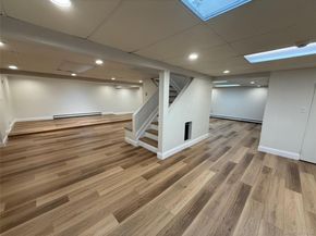 7 Northwood Court, Dix Hills NY 11746