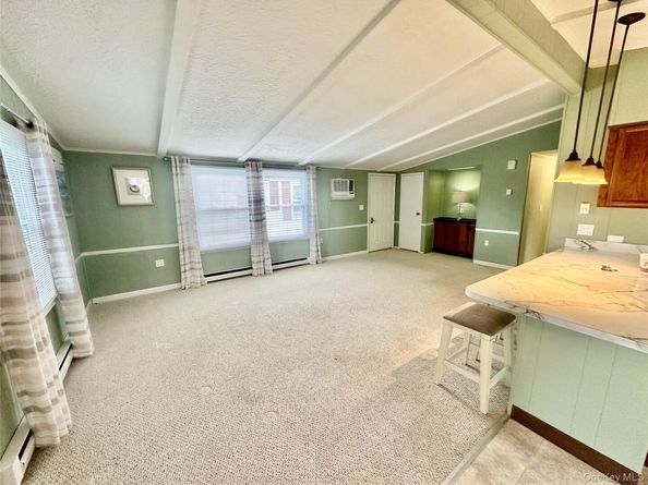 16 Village Circle E, Manorville NY 11949