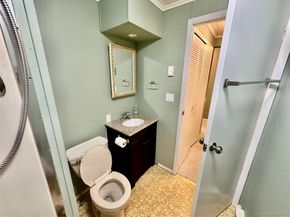 16 Village Circle E, Manorville NY 11949