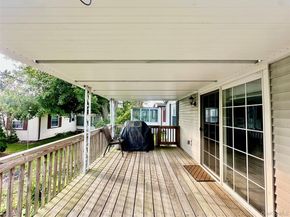 16 Village Circle E, Manorville NY 11949