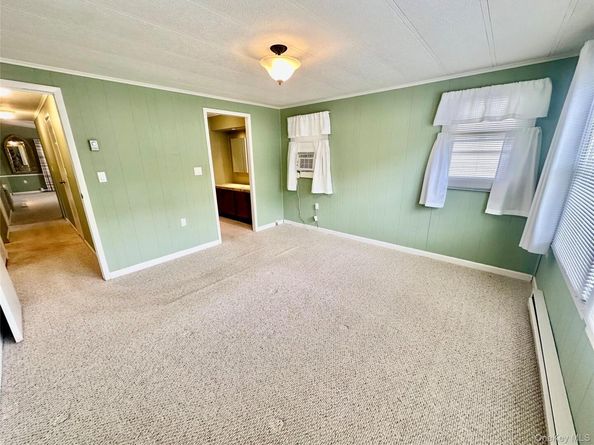 16 Village Circle E, Manorville NY 11949