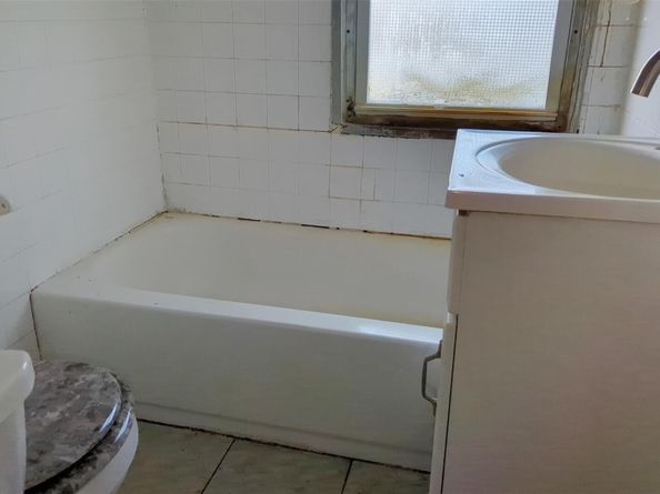 507 S 6th Avenue, Mount Vernon NY 10550