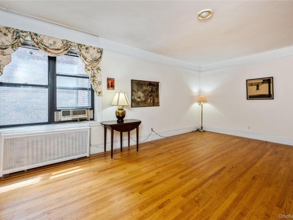 143 Garth Road 4E, Scarsdale NY 10583