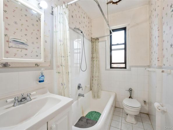 143 Garth Road 4E, Scarsdale NY 10583