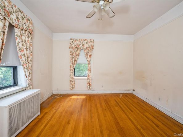 143 Garth Road 4E, Scarsdale NY 10583