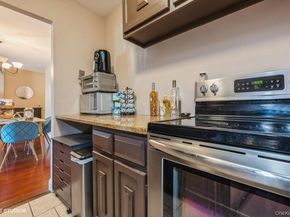 90 S PARK Avenue B17, Rockville Centre NY 11570