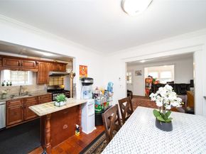 6 Walnut Place, Great Neck NY 11021