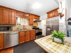 6 Walnut Place, Great Neck NY 11021