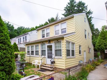 6 Walnut Place