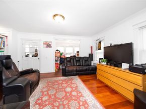 6 Walnut Place, Great Neck NY 11021