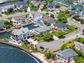 22 Viking Drive, West Islip NY 11795