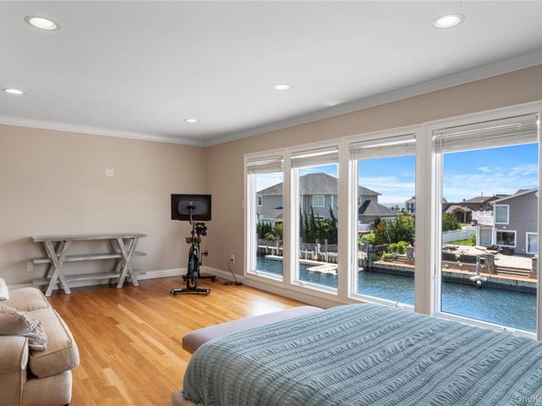 22 Viking Drive, West Islip NY 11795