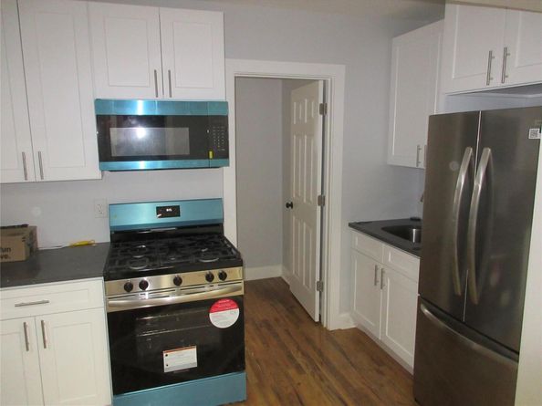 949 E 213th Street, Bronx NY 10469