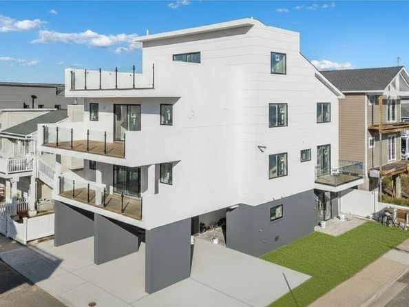 56 Oregon Street, Long Beach NY 11561