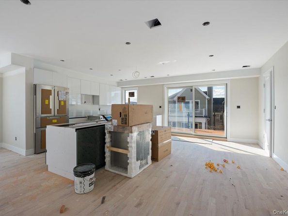 56 Oregon Street, Long Beach NY 11561