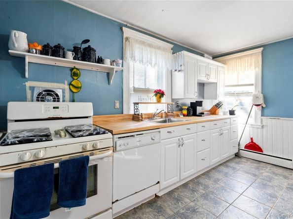 60 Lincoln Avenue, Sayville NY 11782