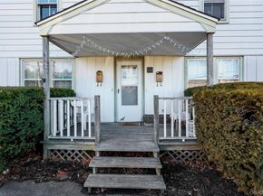60 Lincoln Avenue, Sayville NY 11782