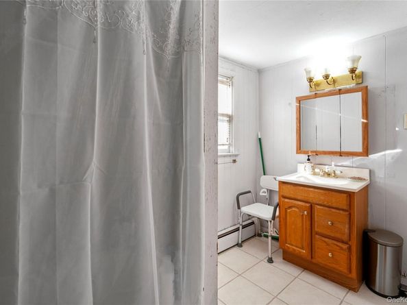 60 Lincoln Avenue, Sayville NY 11782
