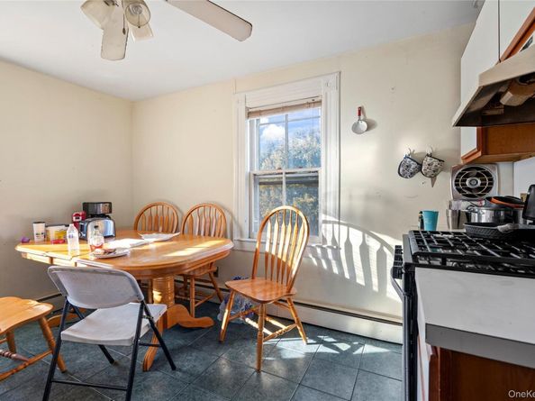 60 Lincoln Avenue, Sayville NY 11782