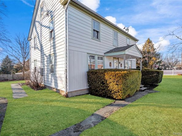 60 Lincoln Avenue, Sayville NY 11782