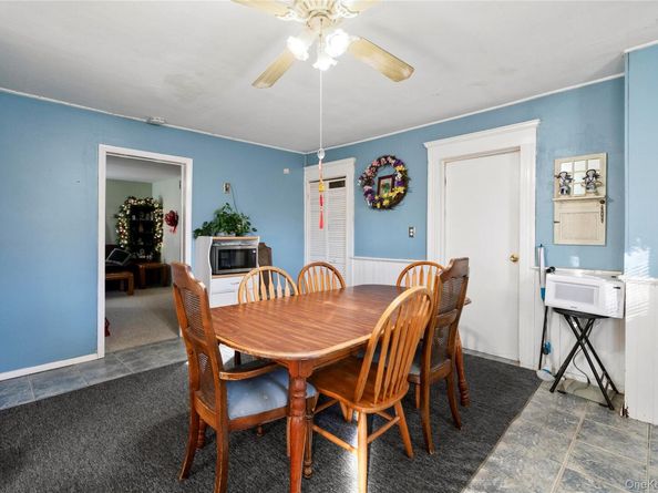 60 Lincoln Avenue, Sayville NY 11782
